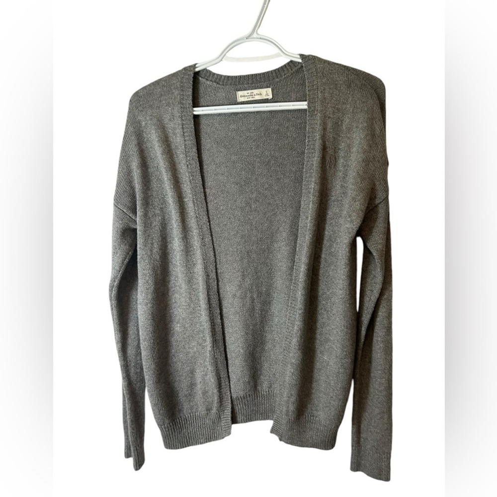Abercrombie & Fitch woman’s Grey Knitted open vest Size Small